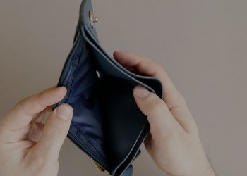La grande rapina: come le oligarchie ci hanno rubato tre stipendi e hanno reintrodotto la schiavitù.