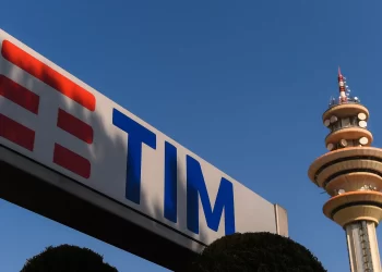 CIA e Fondi Speculativi: l’assalto degli USA alle telecomunicazioni globali (a partire dall’Italia)