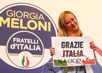 Meloni nel panico per i conti fuori controllo punta tutto su BlackRock e sulla sudamericanizzazione