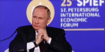 Putin al Forum di San Pietroburgo: come la grande guerra trasforma la Russia – ft. Maurizio Vezzosi