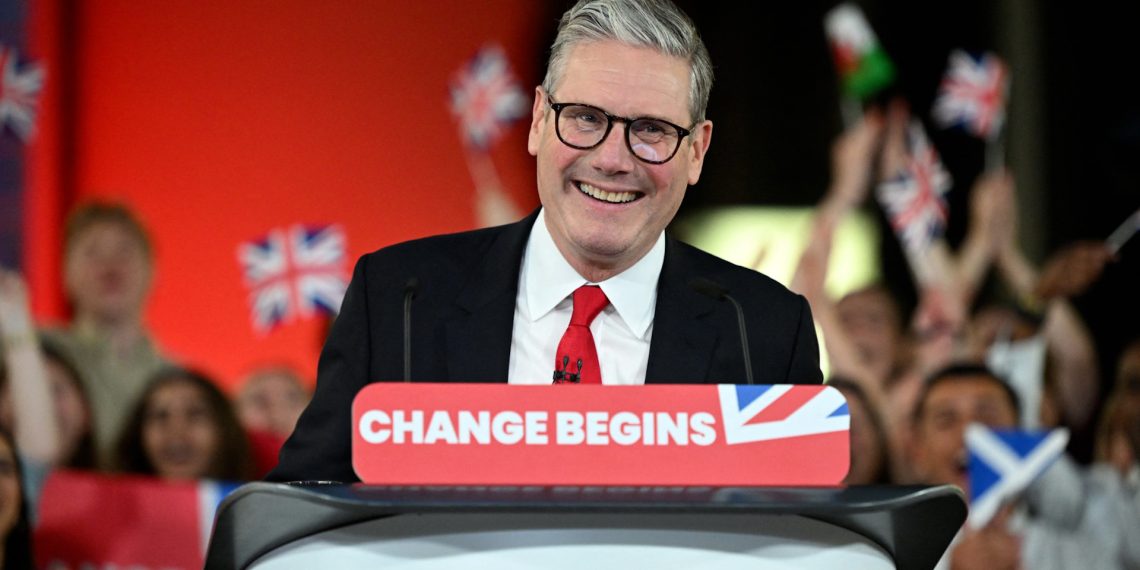 Il caso Keir Starmer: come l’ascesa del premier inglese dimostra la morte della democrazia