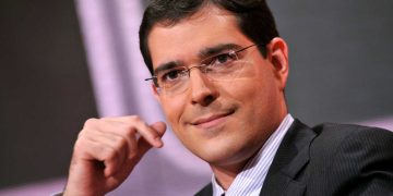 Daniele Capezzone: amore per il napalm e suprematismo metafisico