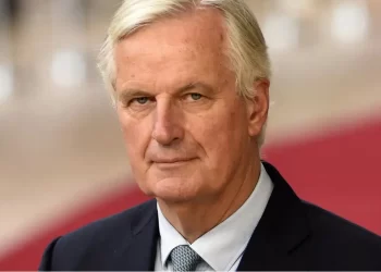 Chi è Michel Barnier, il nuovo premier scelto da Macron che strizza l’occhio a Le Pen – ft. Lorenzo Battisti