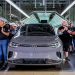 VolksWagen minaccia chiusure – Come la guerra ha distrutto l’azienda più democratica dell’Occidente