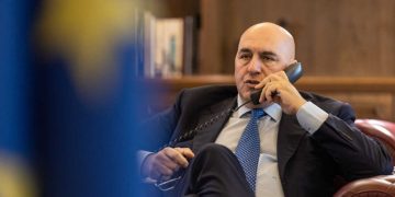 Israele difende la democrazia in Medio Oriente e decide di sparare sui soldati italiani in Libano