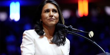Tutti contro Tulsi Gabbard: cosa si nasconde dietro la sua nomina a capo dell’intelligence USA