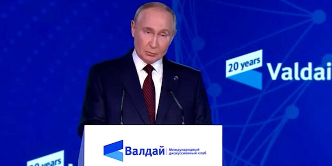 “Russia e BRICS guideranno la grande decolonizzazione” – Putin al Valdai Club asfalta l’impero 