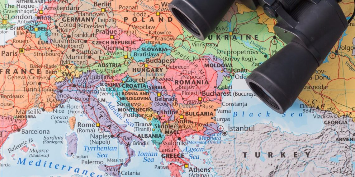 Perché l’Italia deve uscire dalla NATO e dall’Ue e aderire ai BRICS