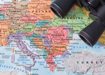 Perché l’Italia deve uscire dalla NATO e dall’Ue e aderire ai BRICS