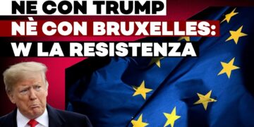 Donald Trump con la bandiera europea di sfondo