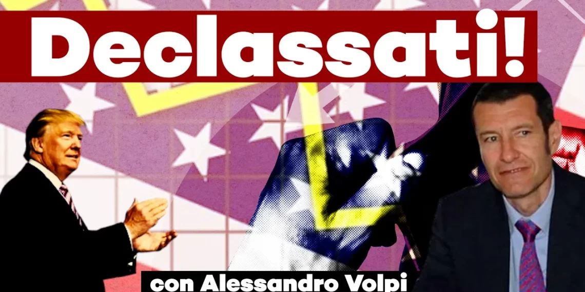 Donald Trump applaude - Alessandro Volpi in primo piano