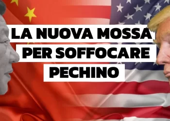 Xi Jinping e Donald Trump si guardano. Sullo sfondo bandiera cinese e bandiera americana