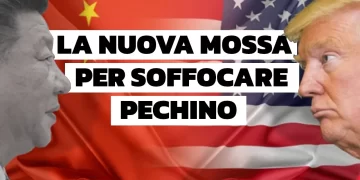 Xi Jinping e Donald Trump si guardano. Sullo sfondo bandiera cinese e bandiera americana