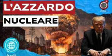 Esplosione in una città. Donald Trump con il viso da cattivo in primo piano