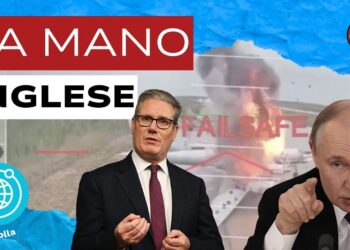 Keir Starmer e Vladimir Putin. Attacco ai bombardieri russi sullo sfondo