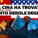 Terre rare. Sullo sfondo, bandiere cinese e americana