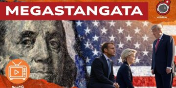 Bandiera e dollaro USA. Emmanuel Macron e Ursula von der Leyen in ginocchio da Donald Trump in primo piano