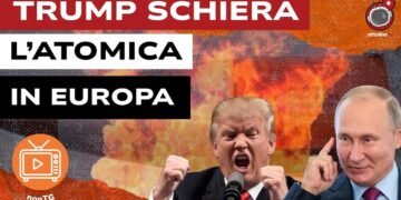 Fiamme. Donald Trump arrabbiato e Vladimir Putin nel gesto di indicare di usare la testa in primo piano