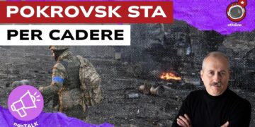 Scena di un campo di battaglia. Stefano Orsi in primo piano