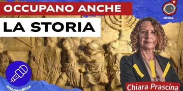 Bassorilievo. Chiara Prascina in primo piano