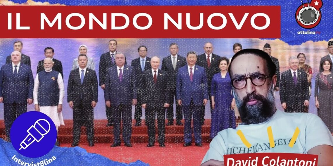 Foto di gruppo del summit SCO di Tianjin. David Colantoni in primo piano