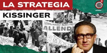 Manifestazione in Cile all'epoca di Salvador Allende. Henry Kissinger in primo piano