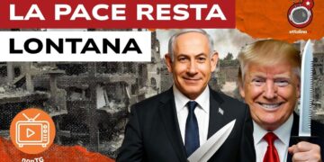 Macerie di Gaza. Benjamin Netanhyau e Donald Trump brandiscono coltelli in primo piano