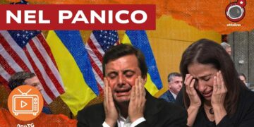 Bandiere USA e ucraine. Carlo Calenda e Pina Picierno in lacrime in primo piano