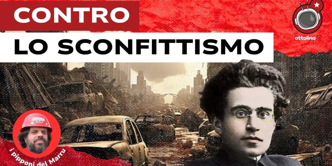 Scorcio di una città distrutta. Antonio Gramsci in primo piano