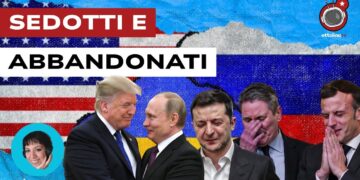Bandiere di USA e Russia. Donald Trump e Vladimir Putin sorridenti. Volodymyr Zelensky, Keir Starmer e Emmanuel Macron in lacrime in primo piano