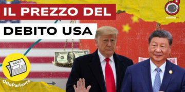 Bandiere USA e cinese con un dollaro sul piatto di una bilancia. Donald Trump e Xi Jinping in primo piano