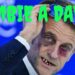 Emmanuel Macron si toglie gli occhiali ed evidenzia un volto tumefatto