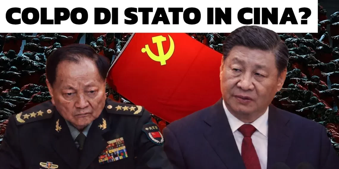 Immagine dall'altro di militari cinesi. Zhang Youxia e Xi Jinping in primo piano