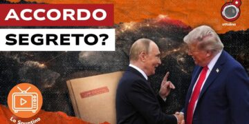 Cartelletta con la scritta confidential. Vladimir Putin e Donald Trump si stringono la mano in primo piano