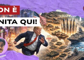 Disegno di Donald Trump che fugge da una città cinese a sinistra e di un set hollywoodiano pieno di armi da guerra a destra