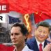 Un fulmine divide un paesaggio industriale europeo che sta crollando e una fabbrica modernissima cinese. John Elkann e Xi Jinping in primo piano