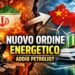 Bandiera dell'Iran con pozzo di petrolio a sinistra. Bandiera cinese e energie rinnovabili a destra
