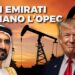 Leader emiratino e Donald Trump con un bicchiere di superalcolico in mano in primo piano. Pozzi di petrolio sullo sfondo