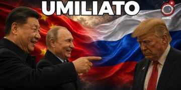 Bandiere cinese e russa sullo sfondo. Xi Jinping e Vladimir Putin scherniscono Donald Trump in primo piano