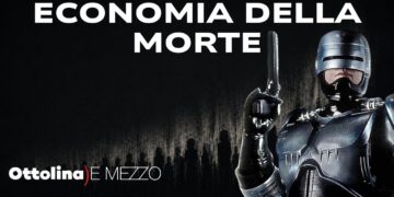 Cyborg con un'arma in pugno su sfondo nero