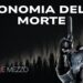 Cyborg con un'arma in pugno su sfondo nero