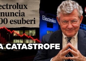 Fabbrica della Electrolux. Jacob Wallenberg in primo piano