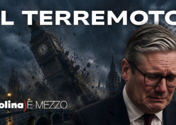 Big Ben che crolla. Keir Starmer in primo piano
