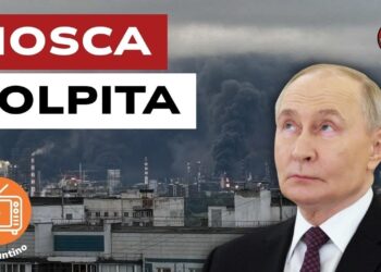 Edifici energetici di Mosca in fiamme. Vladimir Putin in primo piano