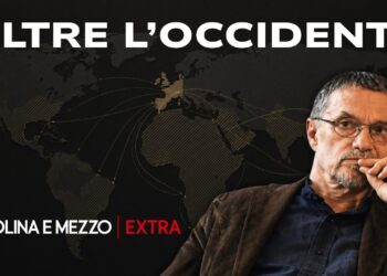 Mappa del mondo con connessioni che si diramano dall'Occidente. Carlo Formenti in primo piano
