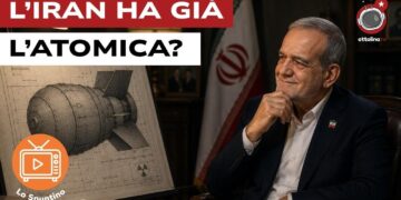 Masoud Pezeshkian guarda un disegno della bomba atomica nel suo ufficio