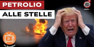 Esplosione su un'isola. Donald Trump disperato in primo piano