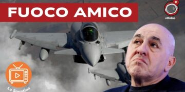 Aereo caccia Eurofighter italiano. Guido Crosetto in primo piano