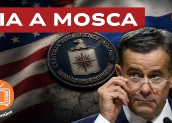 Bandiera USA e logo della CIA. John Ratcliffe in primo piano