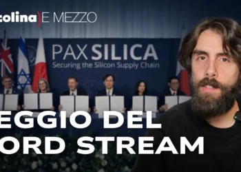 Istante della ratifica della Pax Silica. Davide Martinotti in primo piano